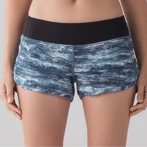 Lululemon Speed Up Short 4 way stretch Drift Blue and Black Multi